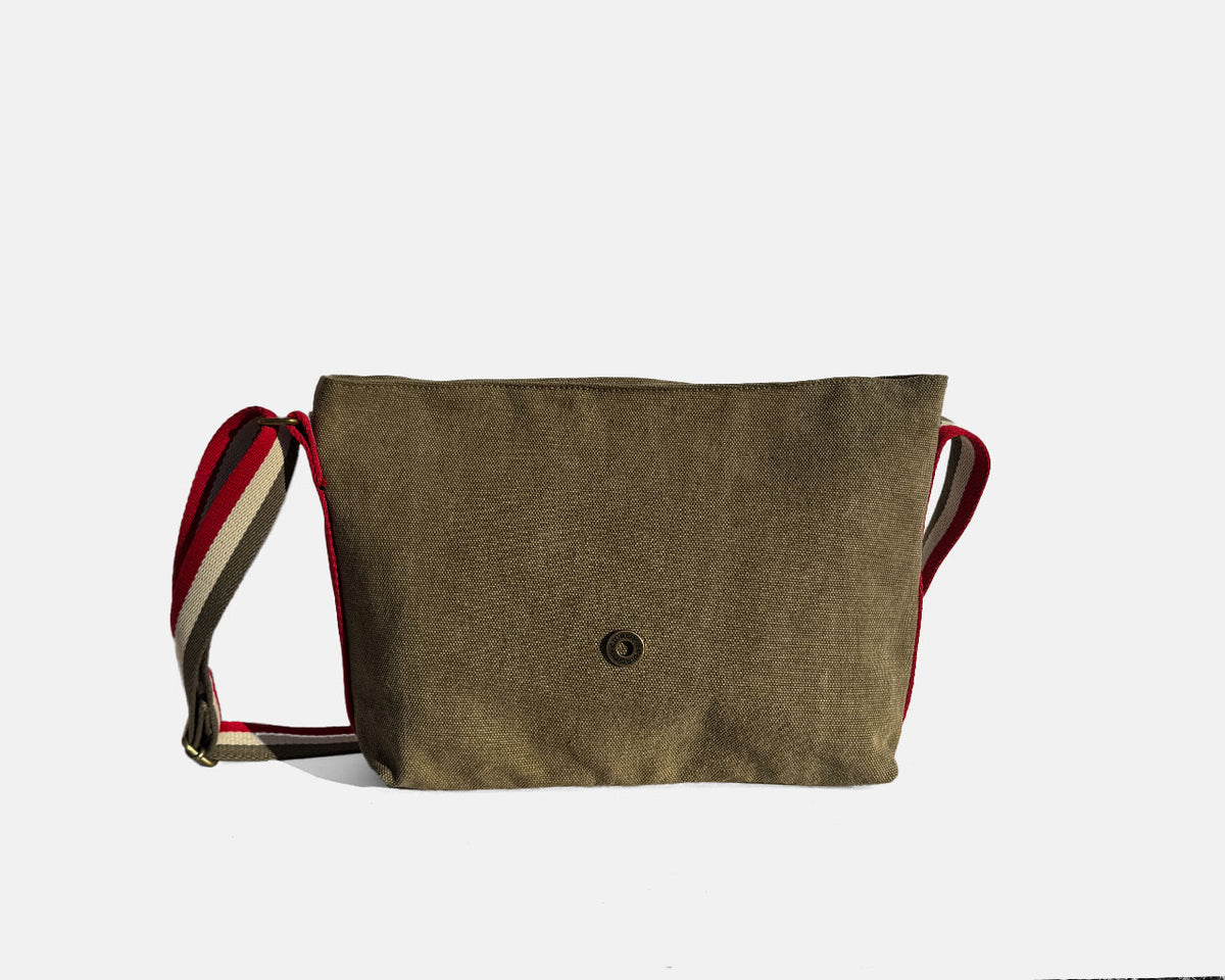 Bandolera CUIROTS Nuck en color kaki, vista frontal