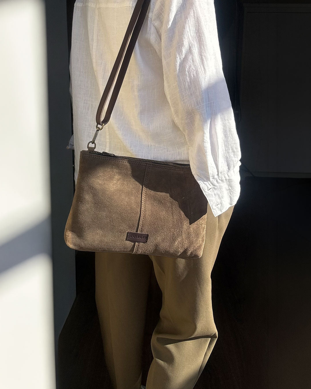 Zoe Medium Crossbody Bag in Suede CUIROTS