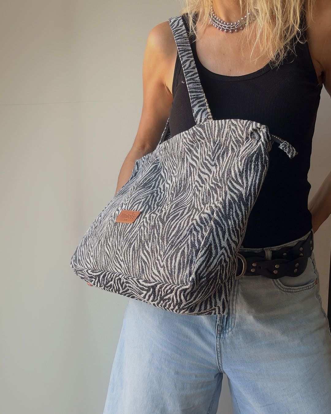 Bolsa tipo shopper grande MINIOTS zebra