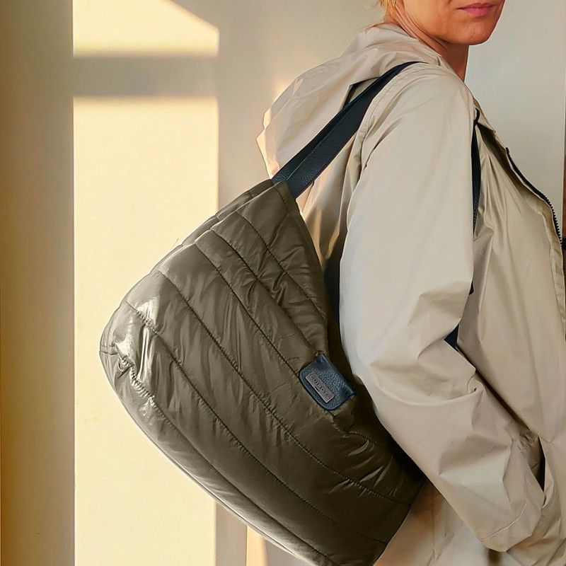 Bossa d'espatlla Shopper CUIROTS Puffer encoixinada