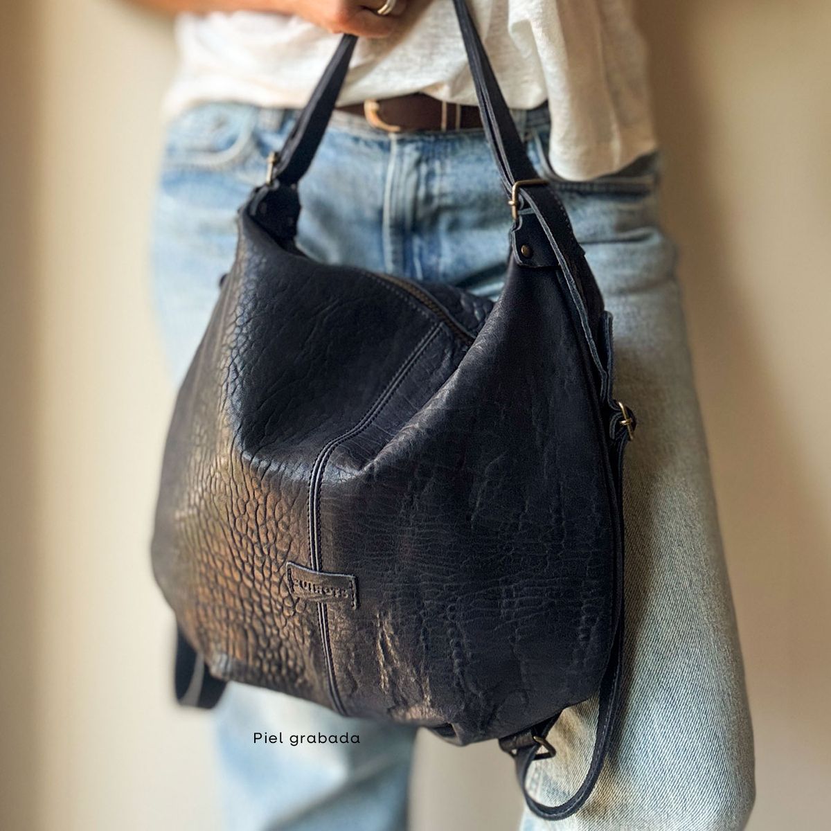 Bolso de hombro y mochila CUIROTS Australia