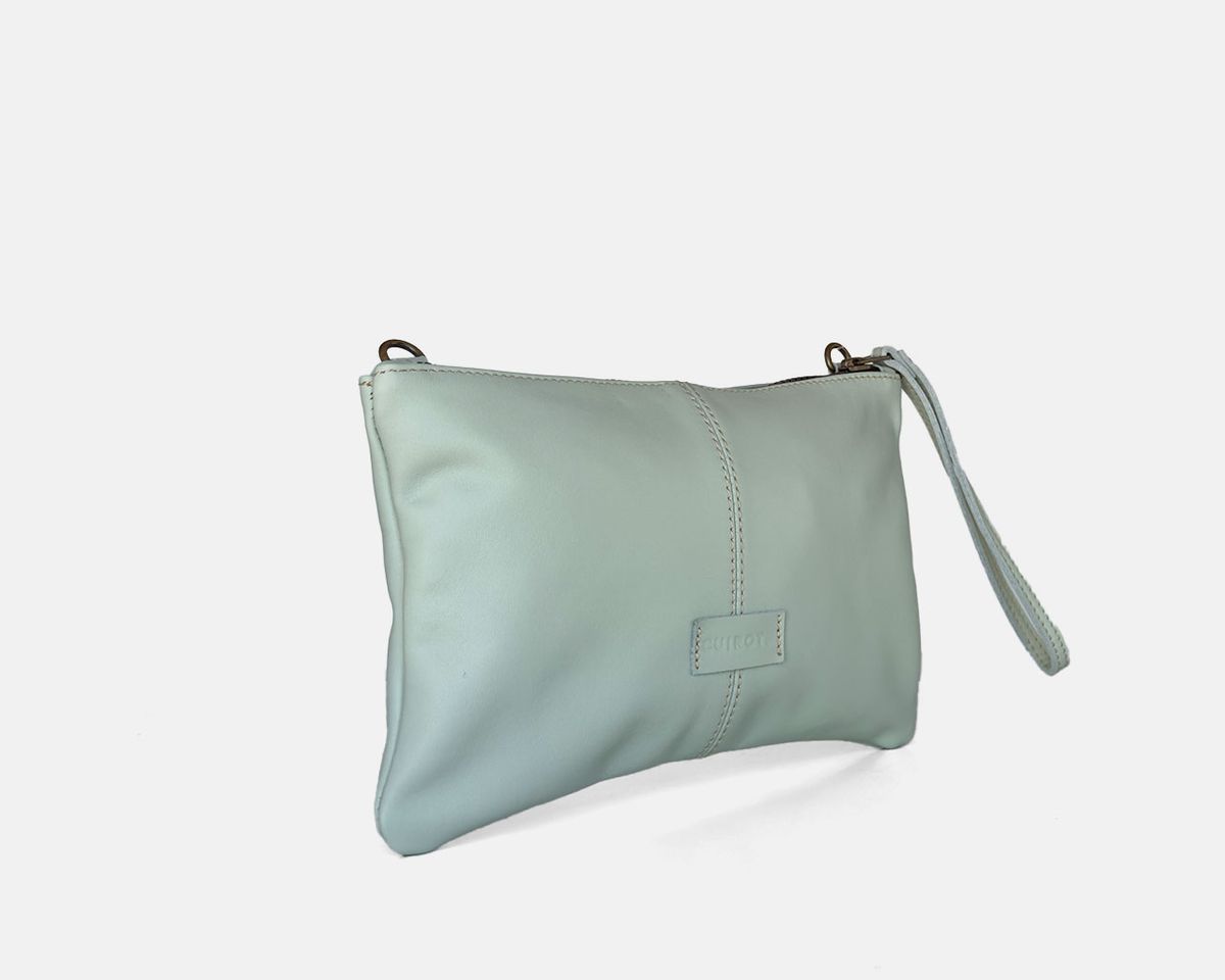 Bolso de mano tipo sobre CUIROTS Olivia
