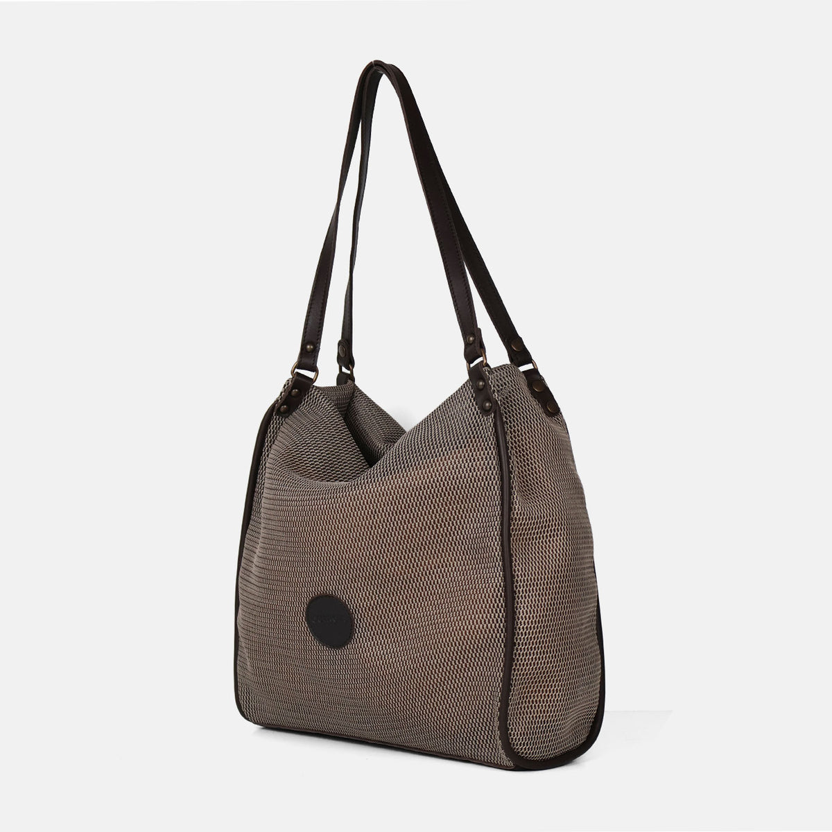 Shopper Treck de rejilla en color beige, vista lateral